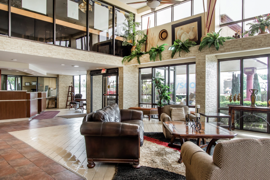 Ramada by Wyndham Tulsa Broken Arrow 2/32