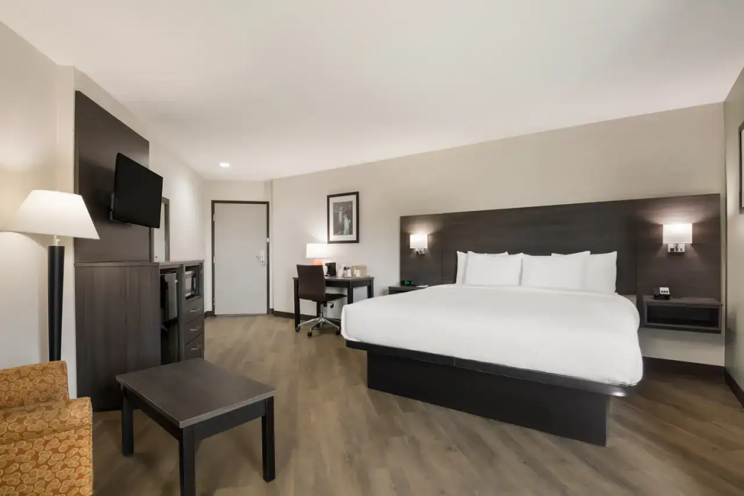 Quality Suites I-44 Tulsa 11/22