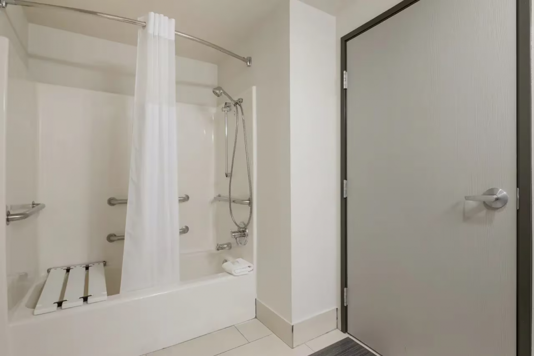 Quality Suites I-44 Tulsa 8/22