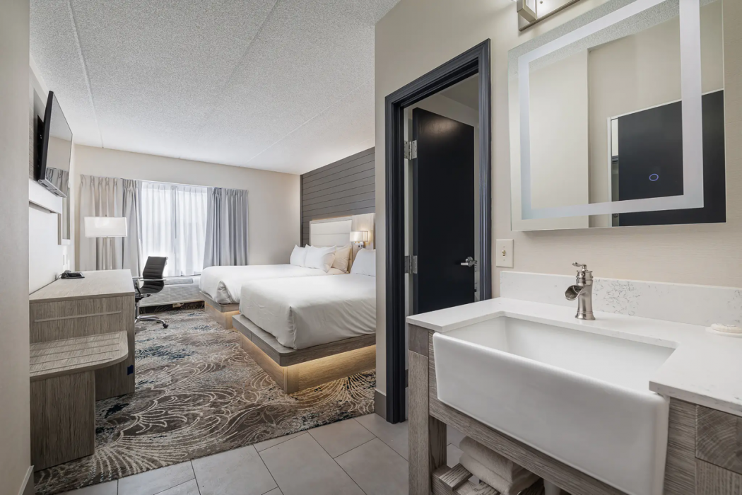 Oakfield Hotel & Suites Rochester, an Ascend Collection Hotel 7/14