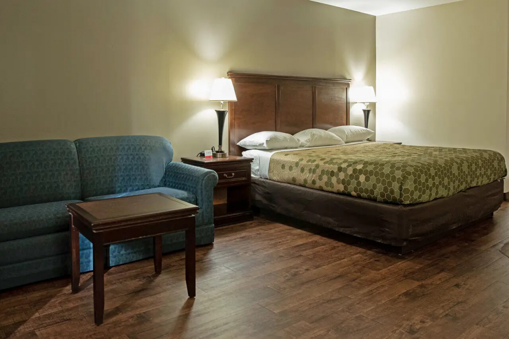 Econo Lodge Hopewell Near Fort Lee I-295 12/23