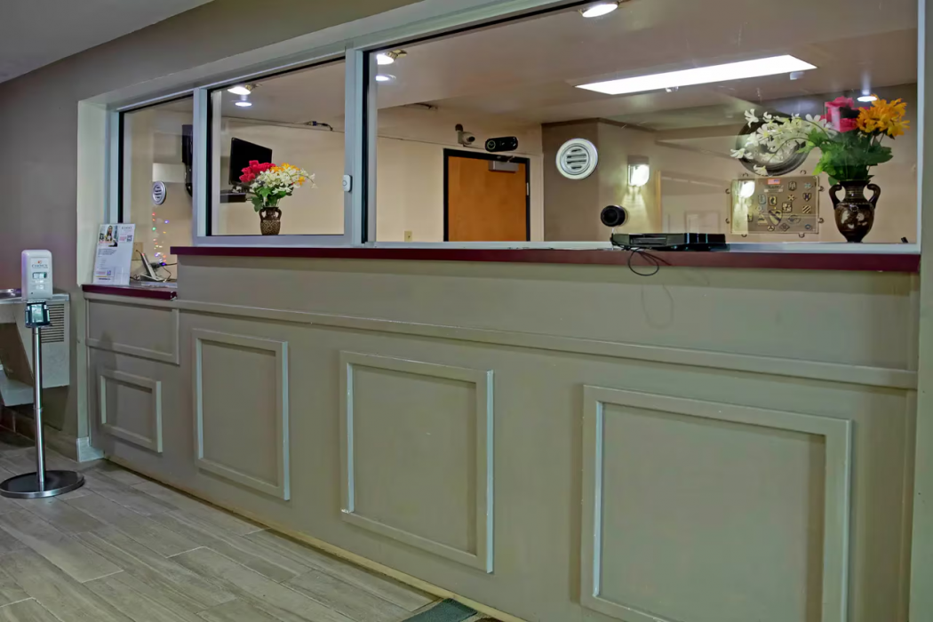 Econo Lodge Hopewell Near Fort Lee I-295 16/23