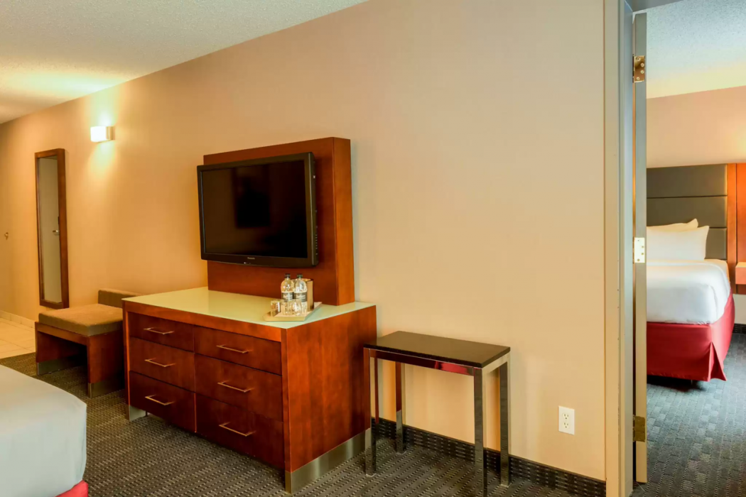 Radisson Hotel & Suites Fort McMurray 13/34