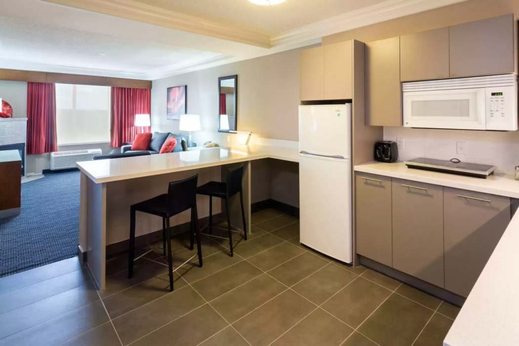 Radisson Hotel & Suites Fort McMurray 15/34
