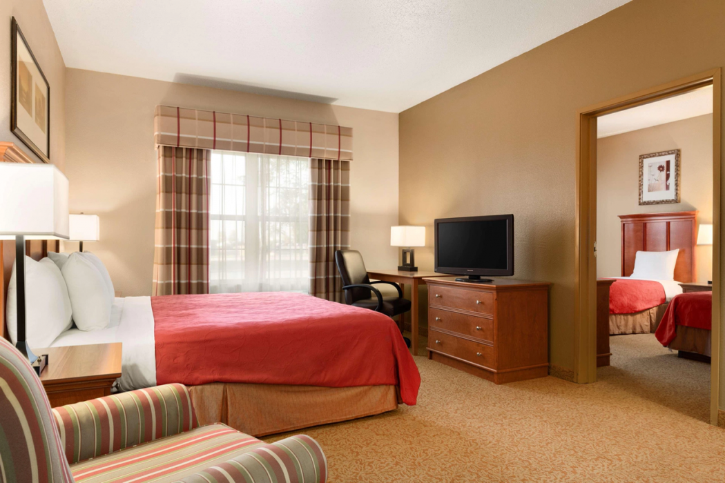 Country Inn & Suites by Radisson, Sycamore, IL 2/10