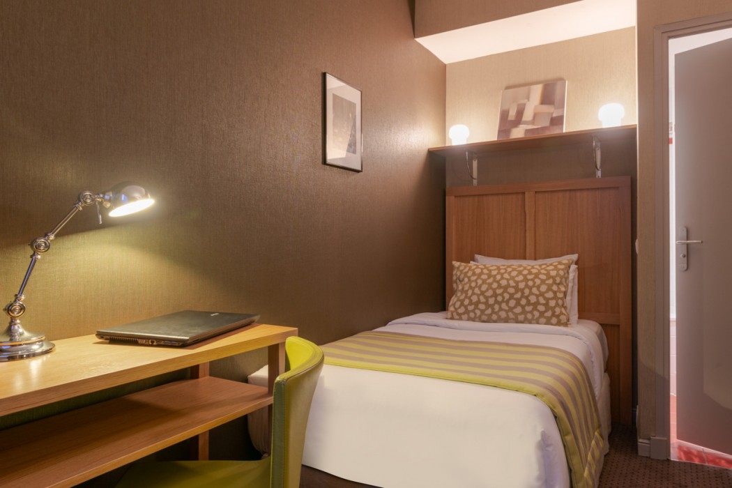 Hotel 29 Lepic 13/66