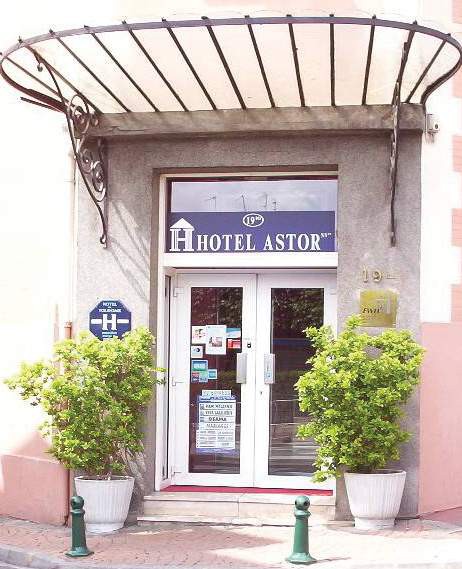 Astor Suresnes 3/34