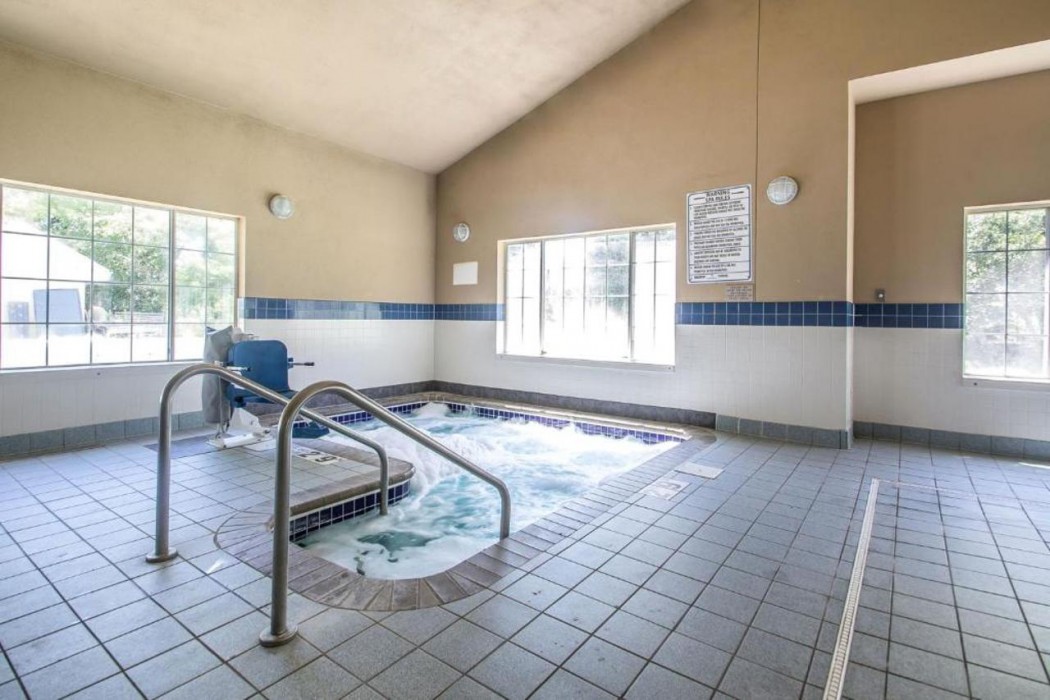 Quality Inn & Suites East Troy I-43 21/33