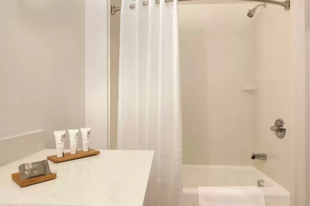 Country Inn & Suites by Radisson, Madison Southwest, WI 4/22