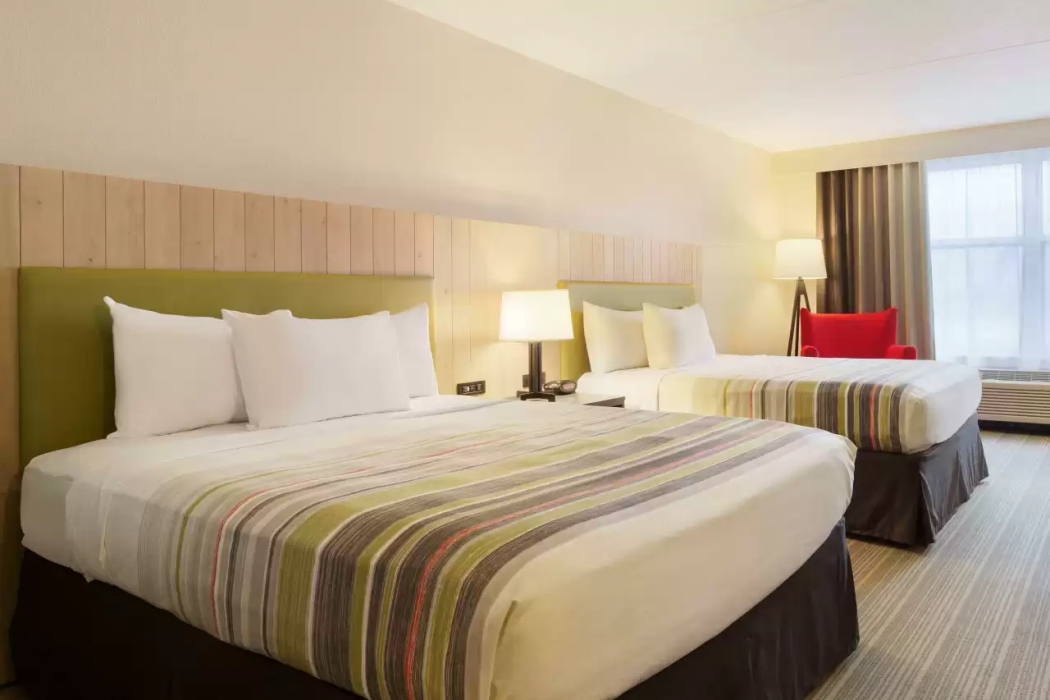 Country Inn & Suites by Radisson, Madison Southwest, WI 6/22