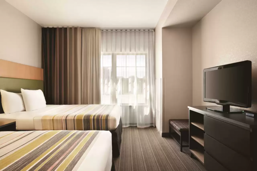 Country Inn & Suites by Radisson, Madison Southwest, WI 7/22