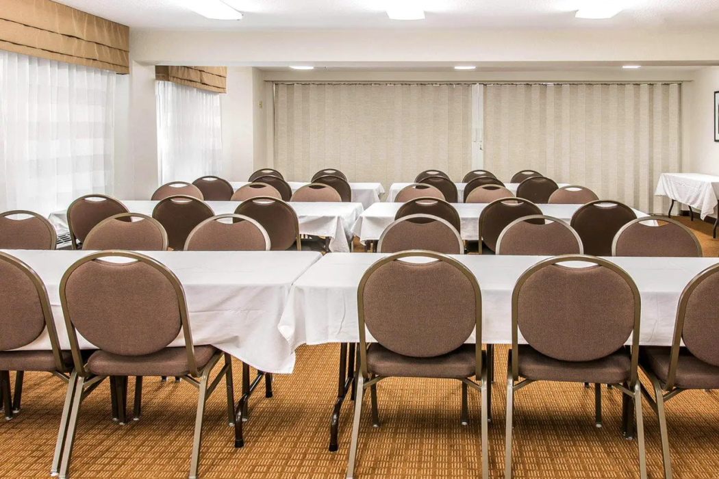 Sleep Inn Midland - Bay City West 8/26