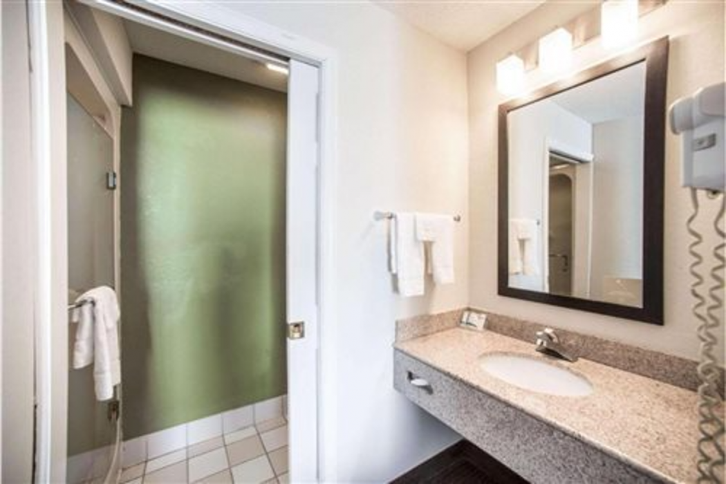 Sleep Inn Decatur I-72 8/30