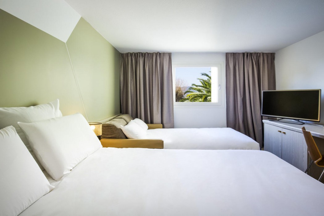 MERCURE CANNES MANDELIEU 11/60