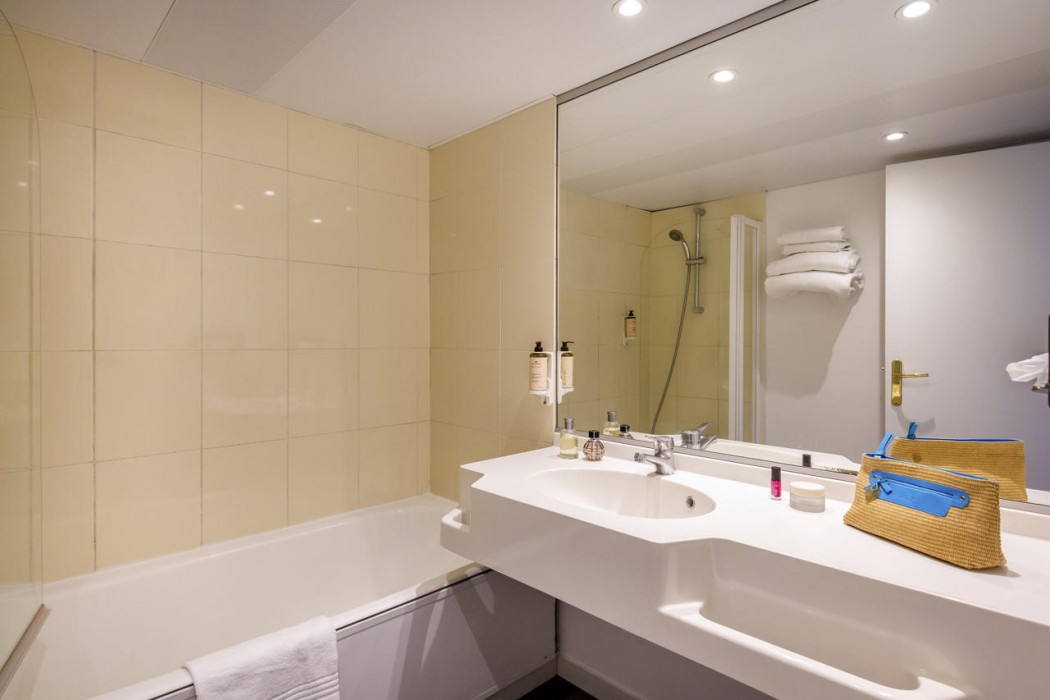 MERCURE CANNES MANDELIEU 12/60