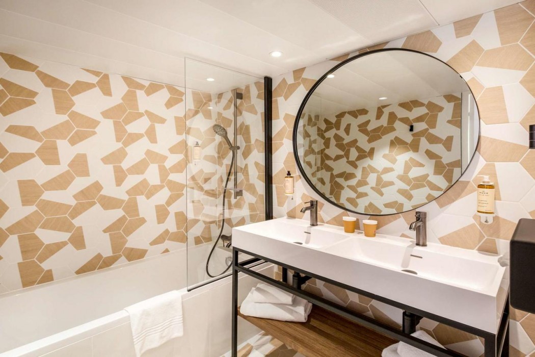 MERCURE CANNES MANDELIEU 8/60