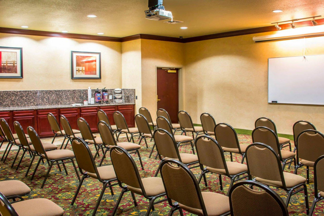 Sleep Inn and Suites at Six Flags 15/36