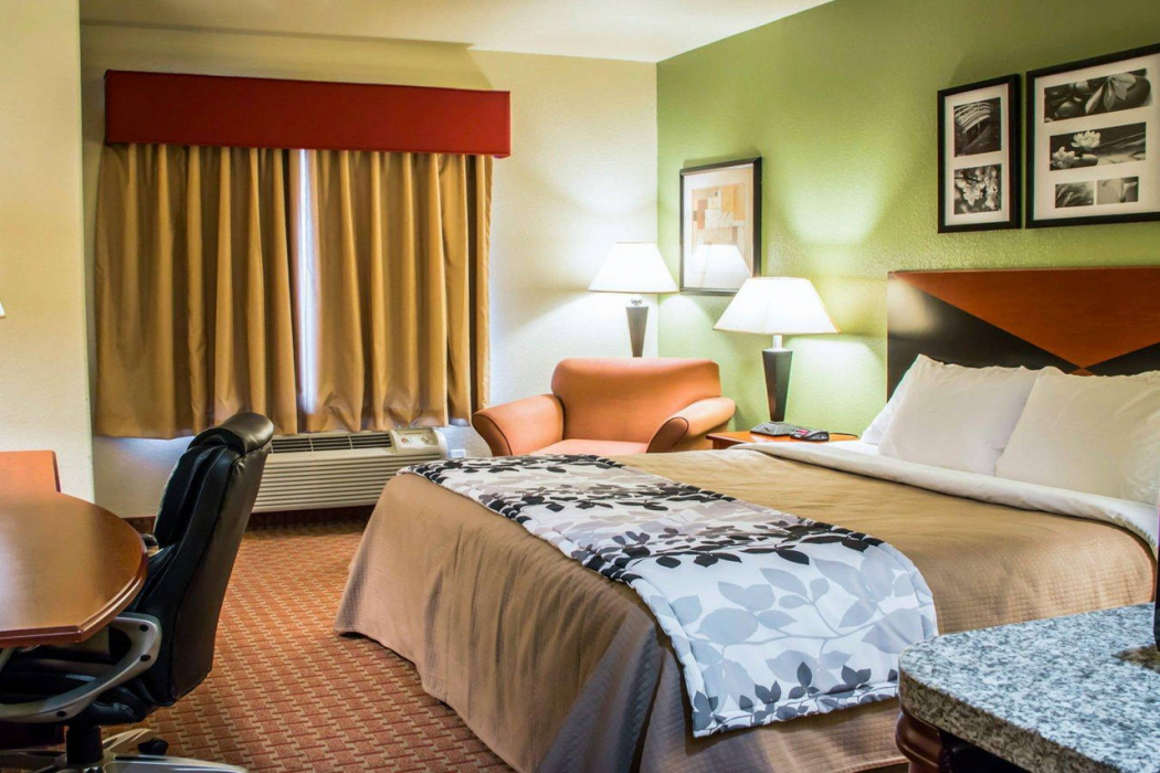 Sleep Inn and Suites at Six Flags 10/36
