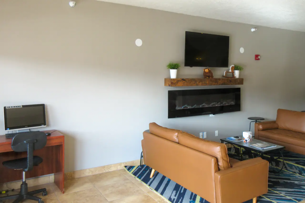 Quality Inn Suites Salina National Forest Area 7/34