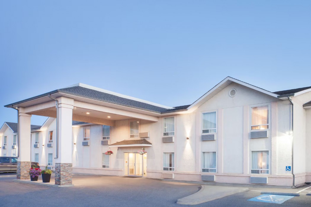 Ramada by Wyndham Cranbrook, BC 1/27
