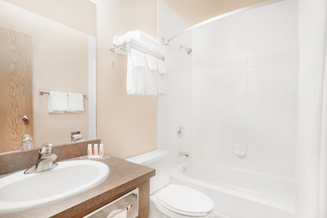 Ramada by Wyndham Cranbrook, BC 6/27