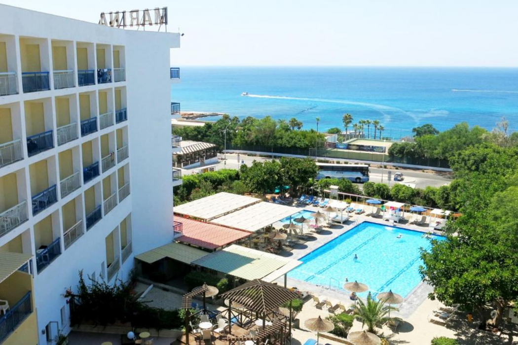 Marina Hotel 3/68