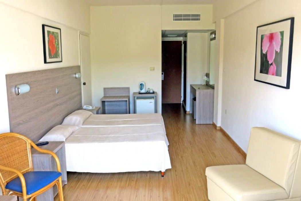 Marina Hotel 22/68