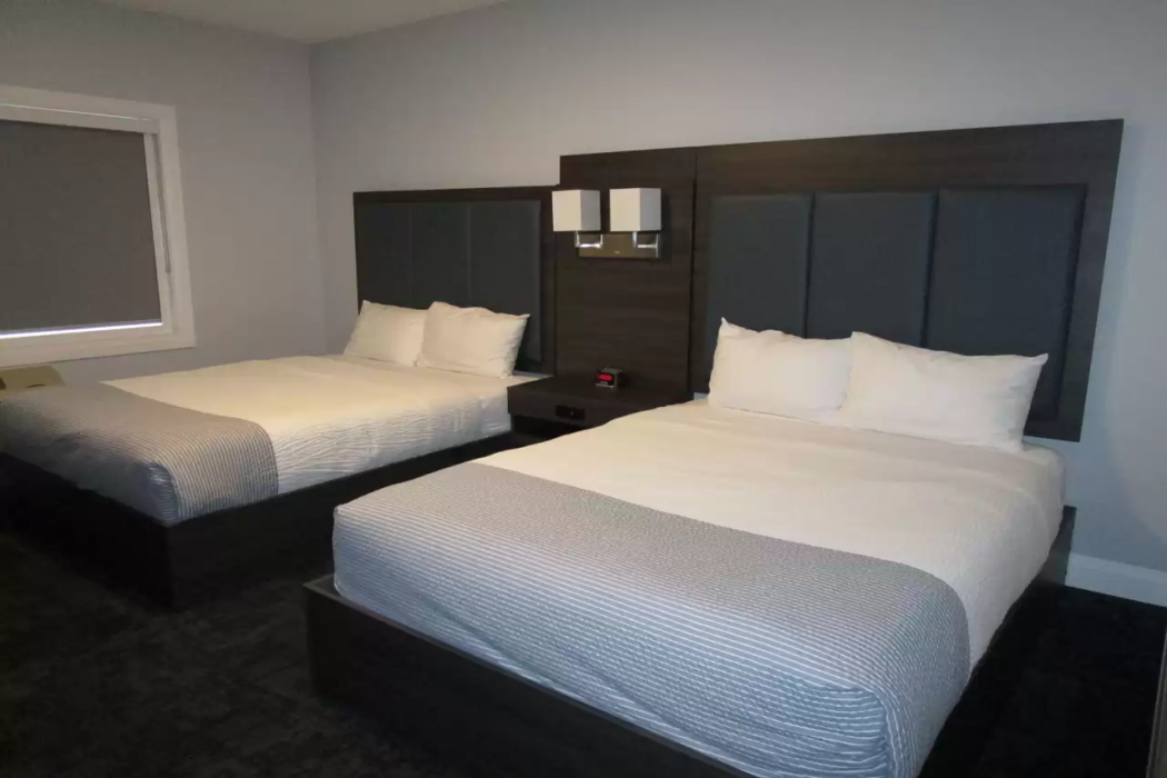 Park Inn by Radisson Osoyoos, BC 8/11