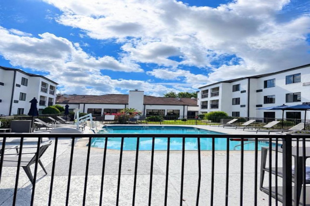 Courtyard by Marriott Houston Hobby Airport 14/21