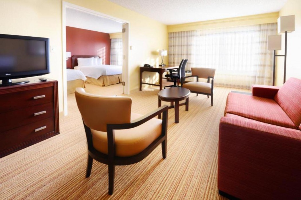 Courtyard by Marriott Houston Hobby Airport 7/21