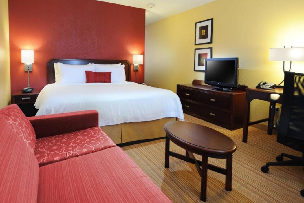 Courtyard by Marriott Houston Hobby Airport 6/21