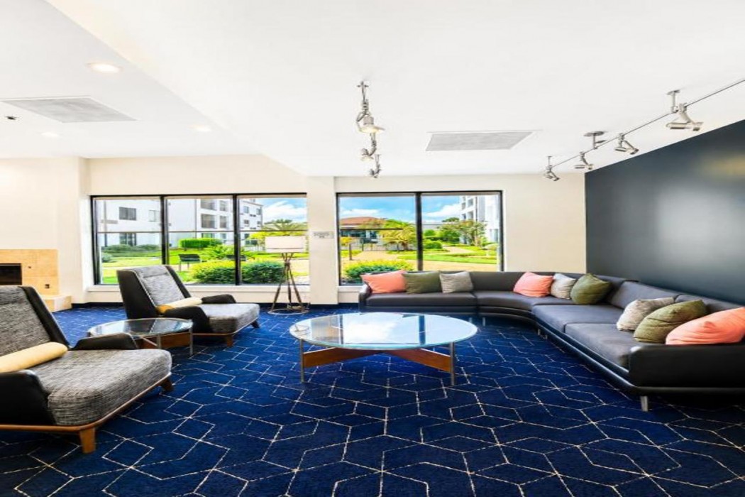 Courtyard by Marriott Houston Hobby Airport 15/21