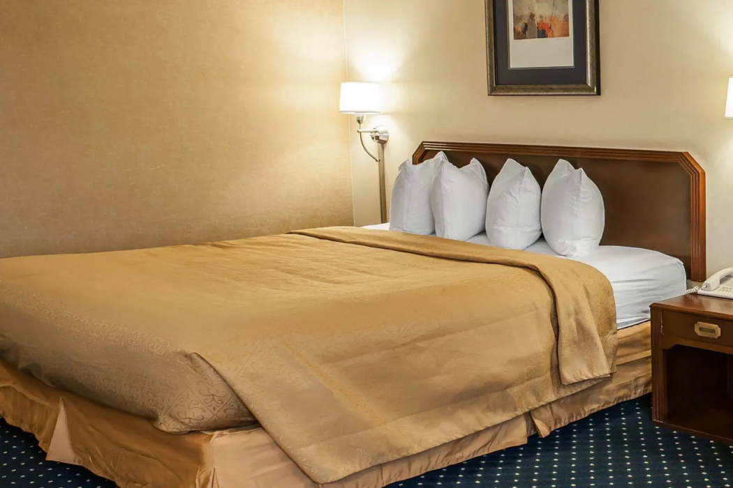 Quality Inn and Suites Goshen IN 7/25