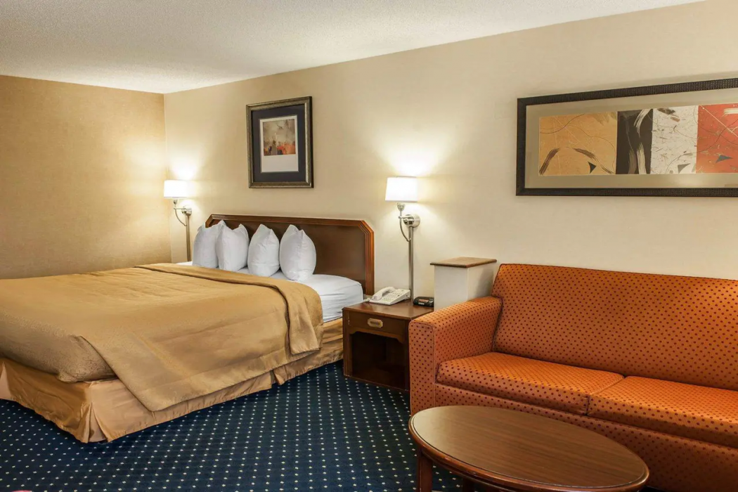 Quality Inn and Suites Goshen IN 10/25