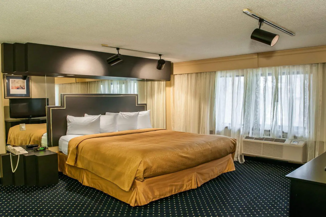 Quality Inn and Suites Goshen IN 11/25