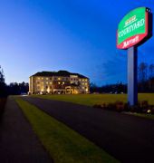 Courtyard Bangor 1/17