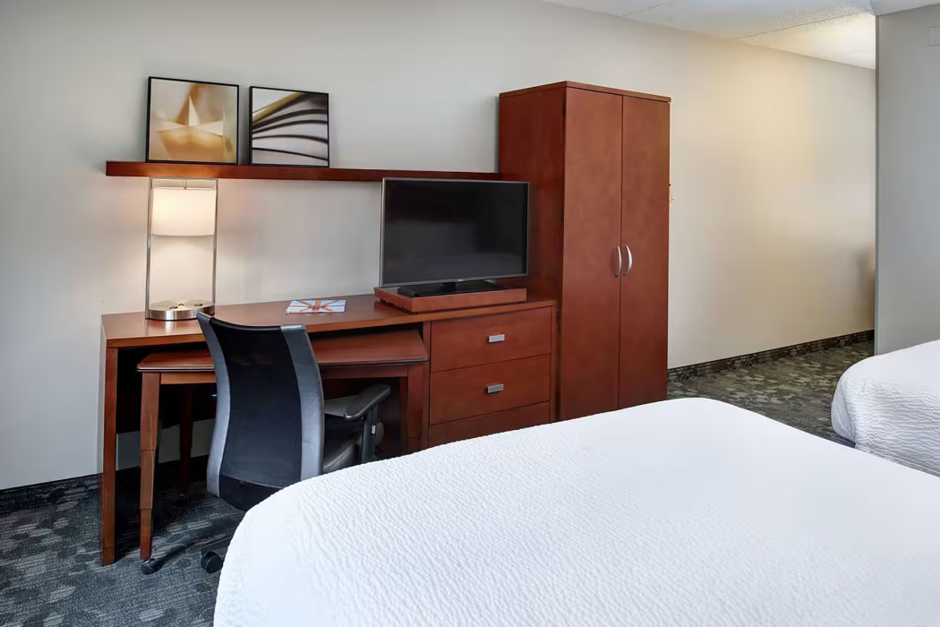 AmericInn by Wyndham Brookfield 5/29