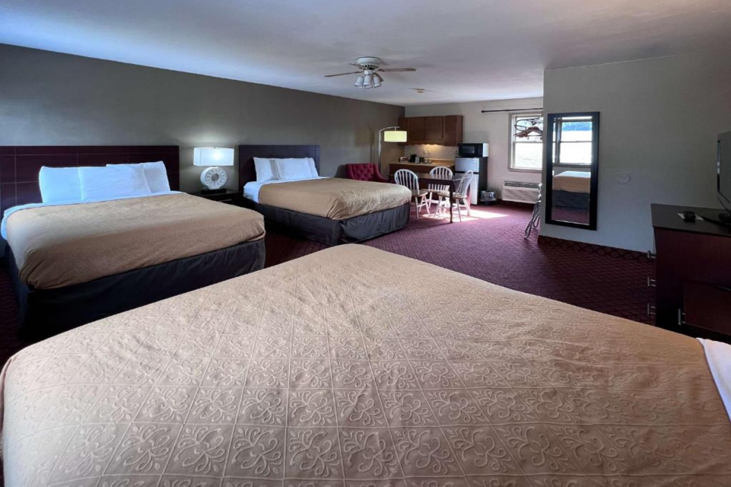 Rodeway Inn and Suites Hershey Chocolate Avenue 9/17