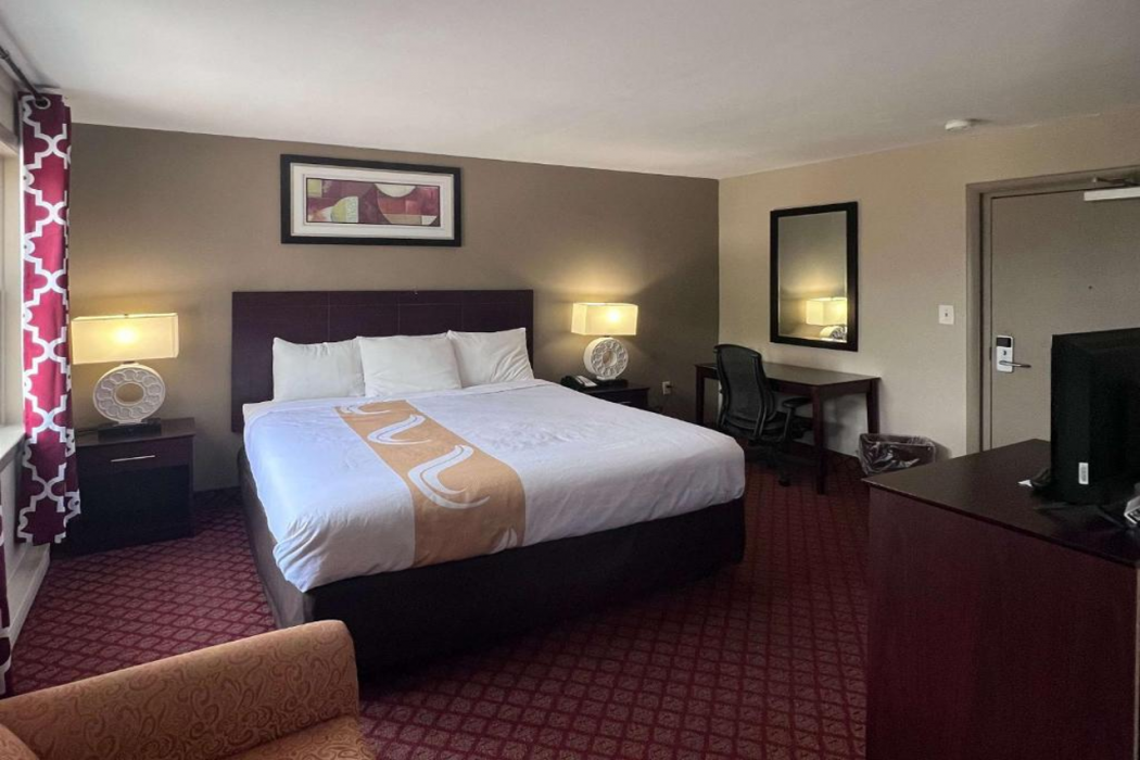 Rodeway Inn and Suites Hershey Chocolate Avenue 7/17
