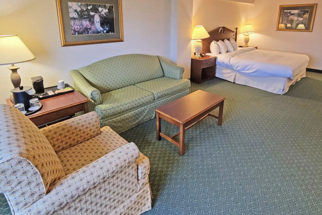 Radisson Hotel Cedar Rapids, IA 10/33