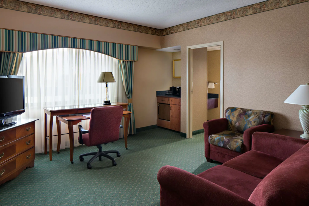 Radisson Hotel Cedar Rapids, IA 7/33