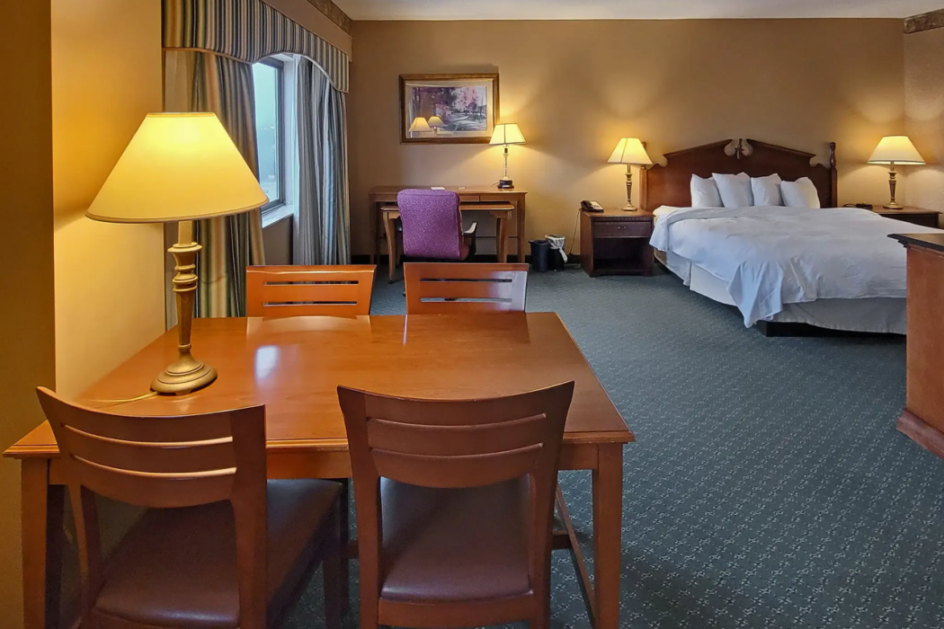 Radisson Hotel Cedar Rapids, IA 6/33