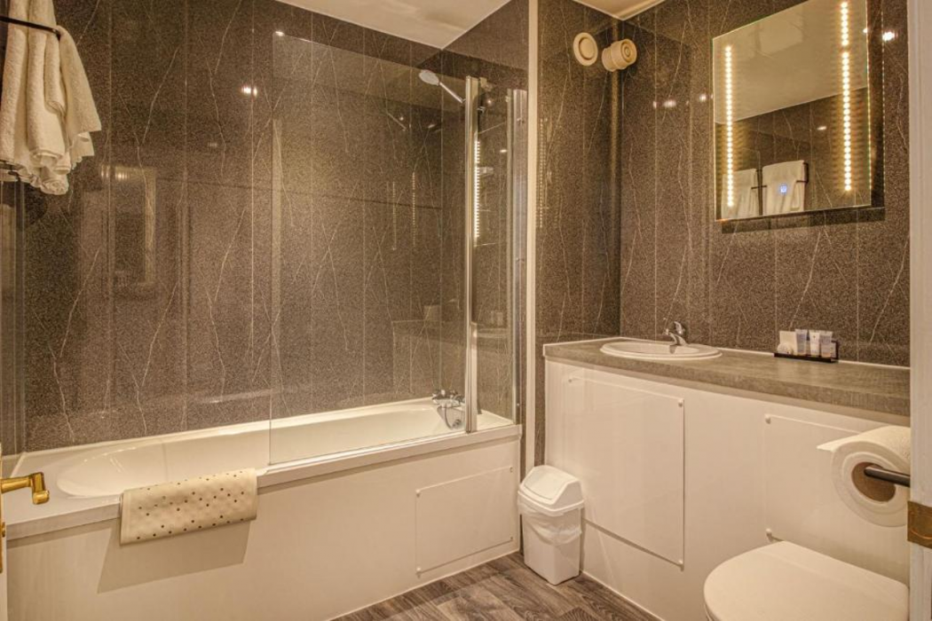 Hollins Hall Hotel, Spa & Golf 11/60