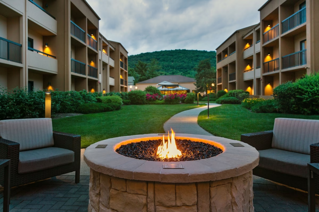 Courtyard by Marriott Mahwah 1/51