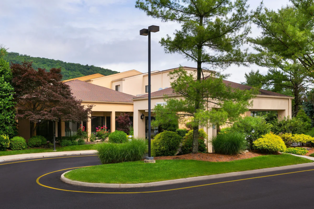 Courtyard by Marriott Mahwah 2/51