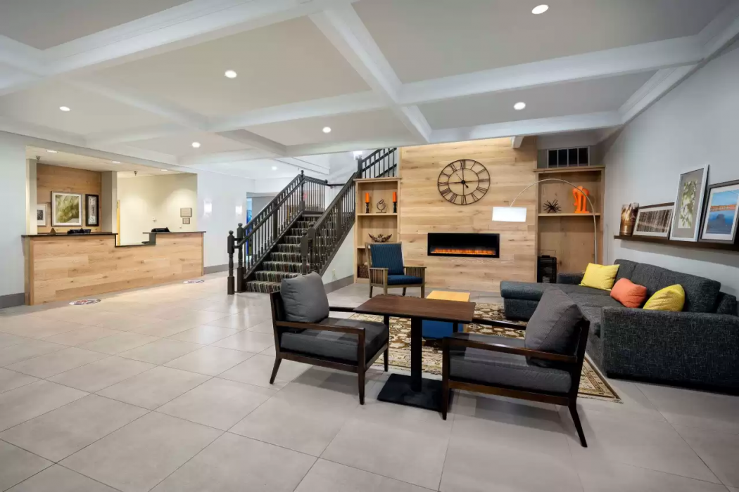 Country Inn & Suites by Radisson Albertville near Outlet Mall 6/21