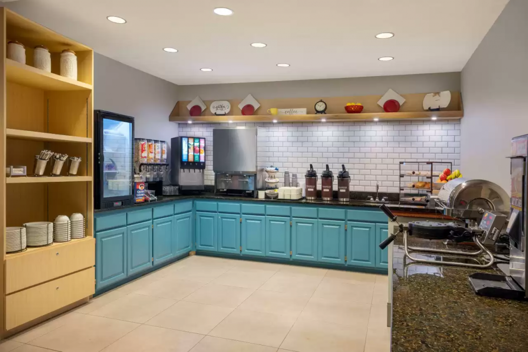 Country Inn & Suites by Radisson Albertville near Outlet Mall 18/21