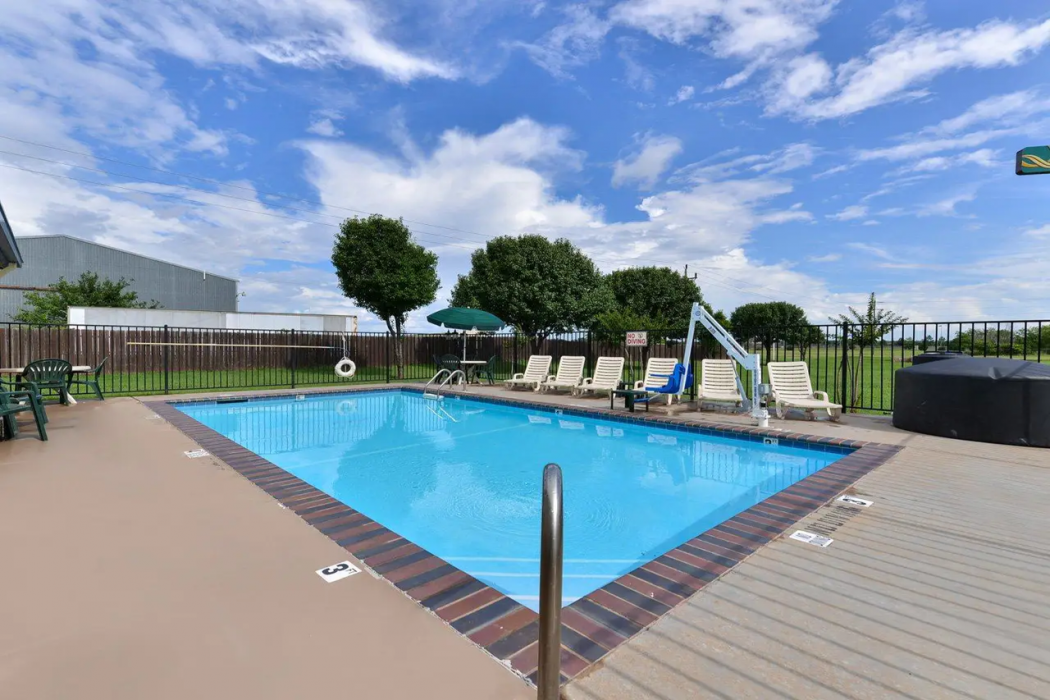 Quality Inn & Suites Wichita Falls I-44 19/23