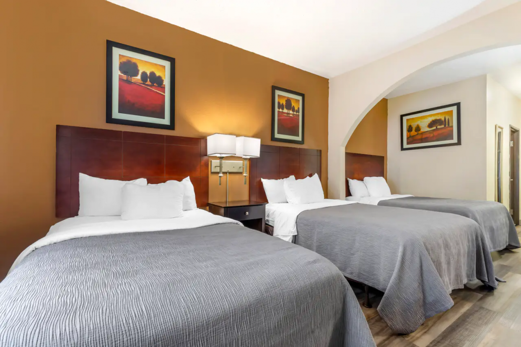 Quality Inn & Suites Wichita Falls I-44 12/23