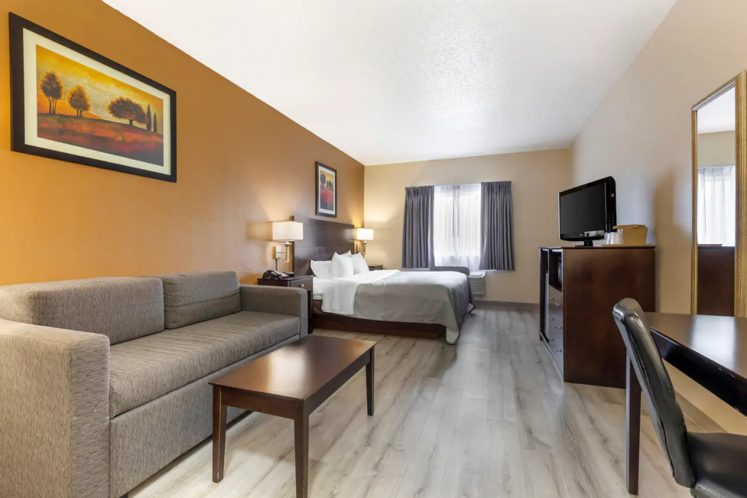 Quality Inn & Suites Wichita Falls I-44 13/23